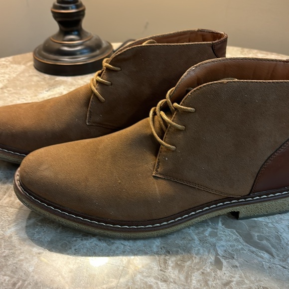 NWOT- brown chukka boots size 10.5 - Picture 6 of 6
